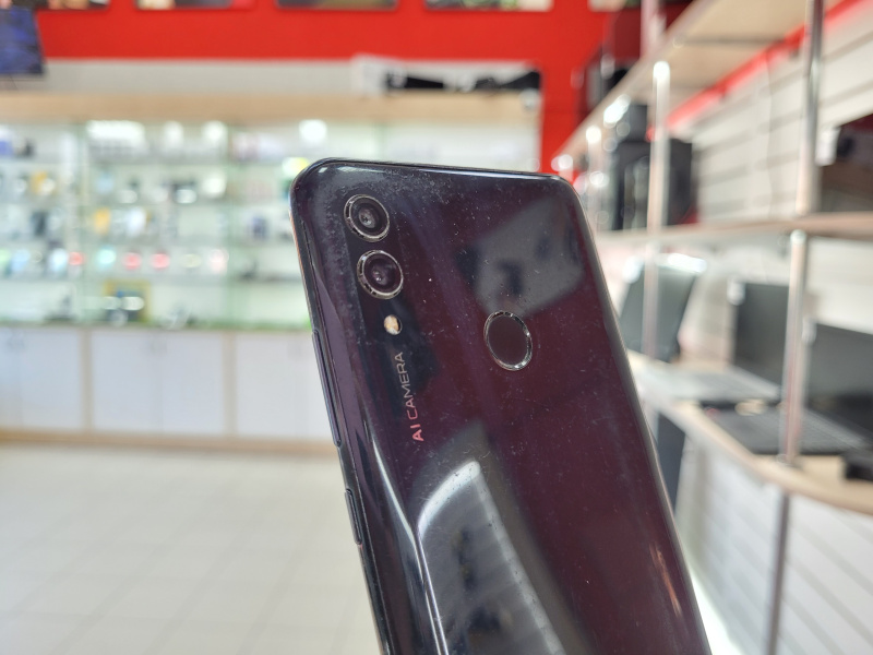 Мобильный телефон Honor 10 Lite