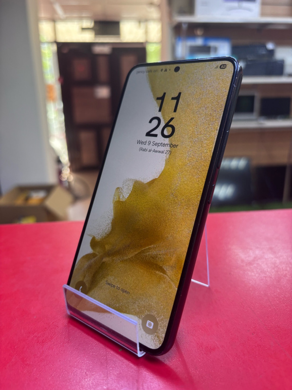 Мобильный телефон Samsung Galaxy S22