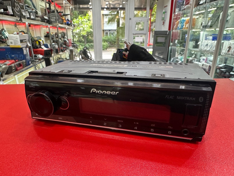 Автомагнитола Pioneer S520BT