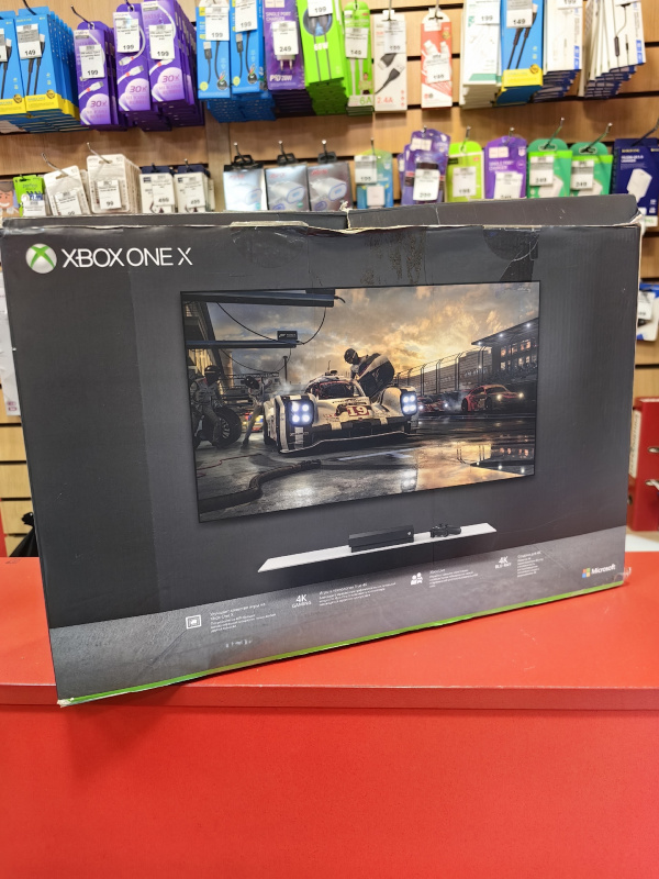 Игровая приставка Xbox One x 1tb