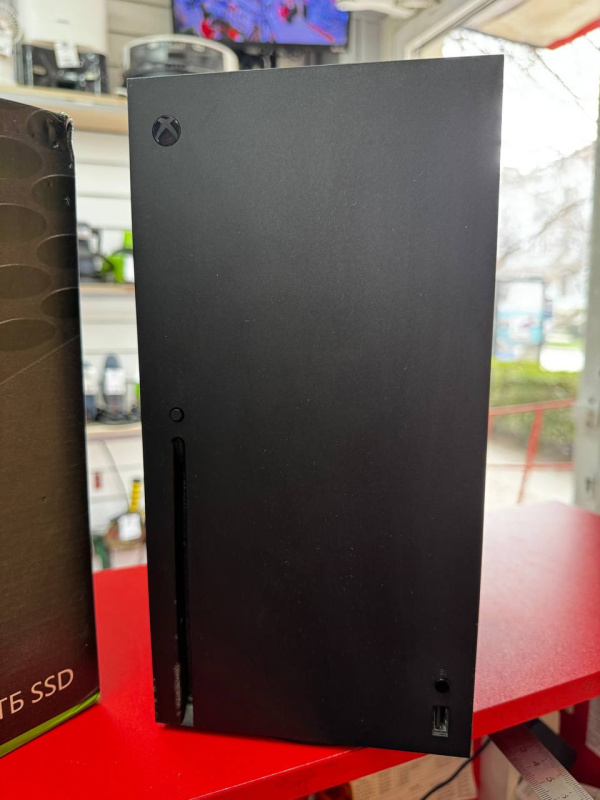 Игровая приставка Xbox Series X 1TB