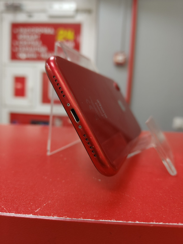 Мобильный телефон Apple iPhone XR